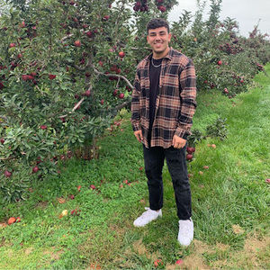 Meet your Posher, Joshua